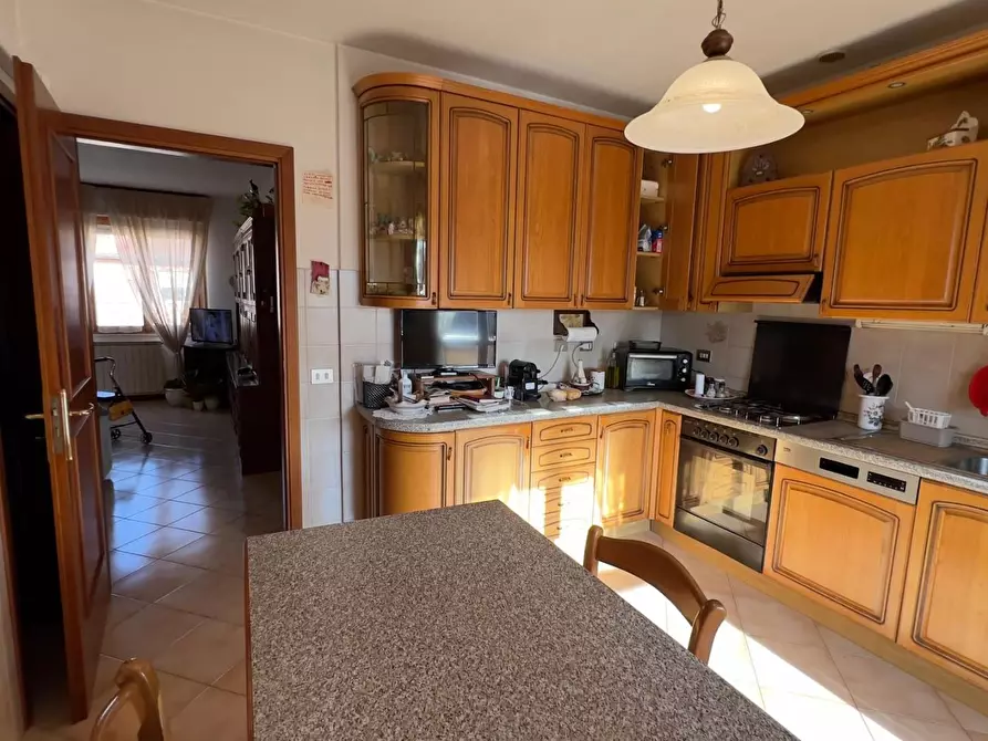 Immagine 8 di Appartamento in vendita  a Siena