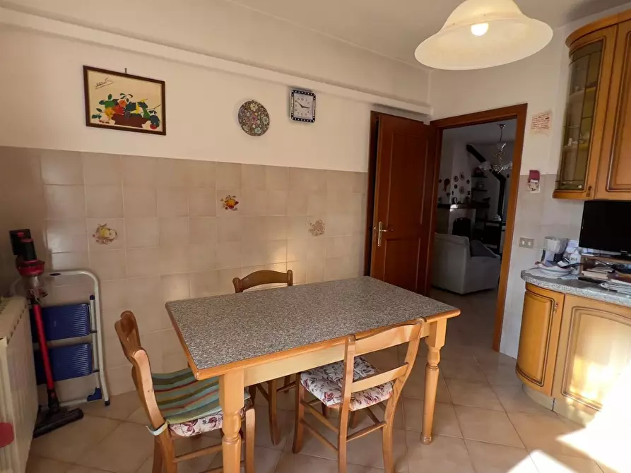 Immagine 9 di Appartamento in vendita  a Siena