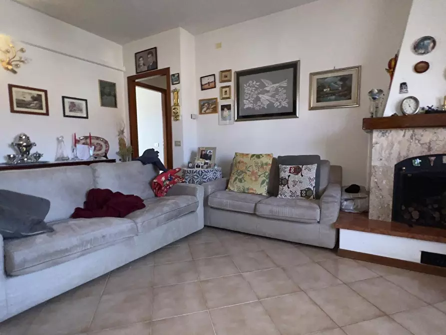 Immagine 3 di Appartamento in vendita  a Siena