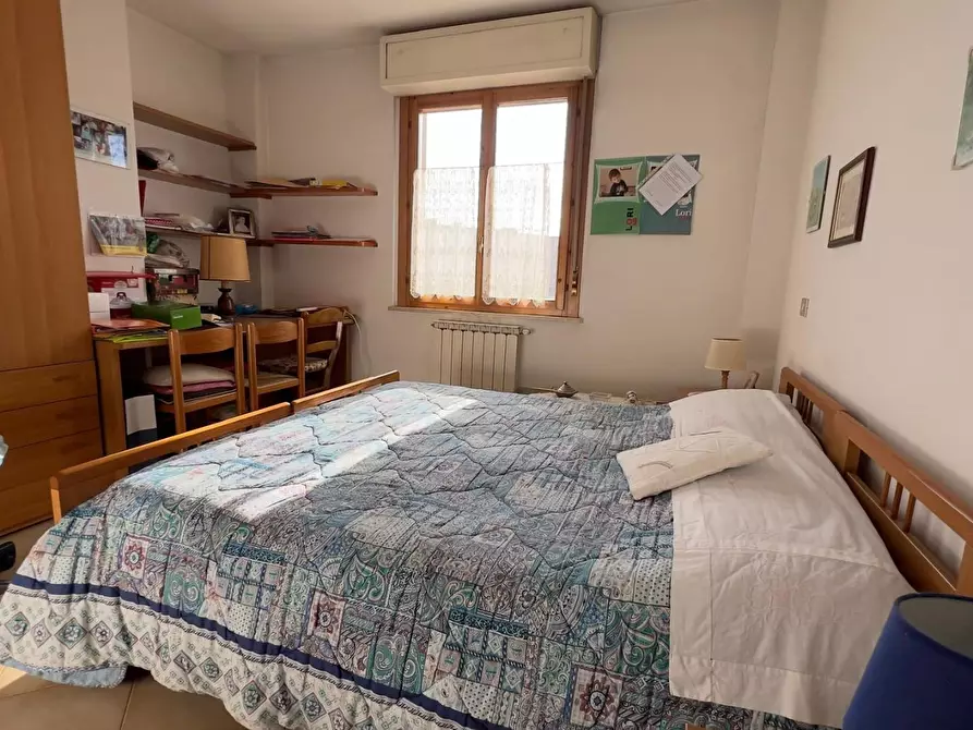 Immagine 15 di Appartamento in vendita  a Siena