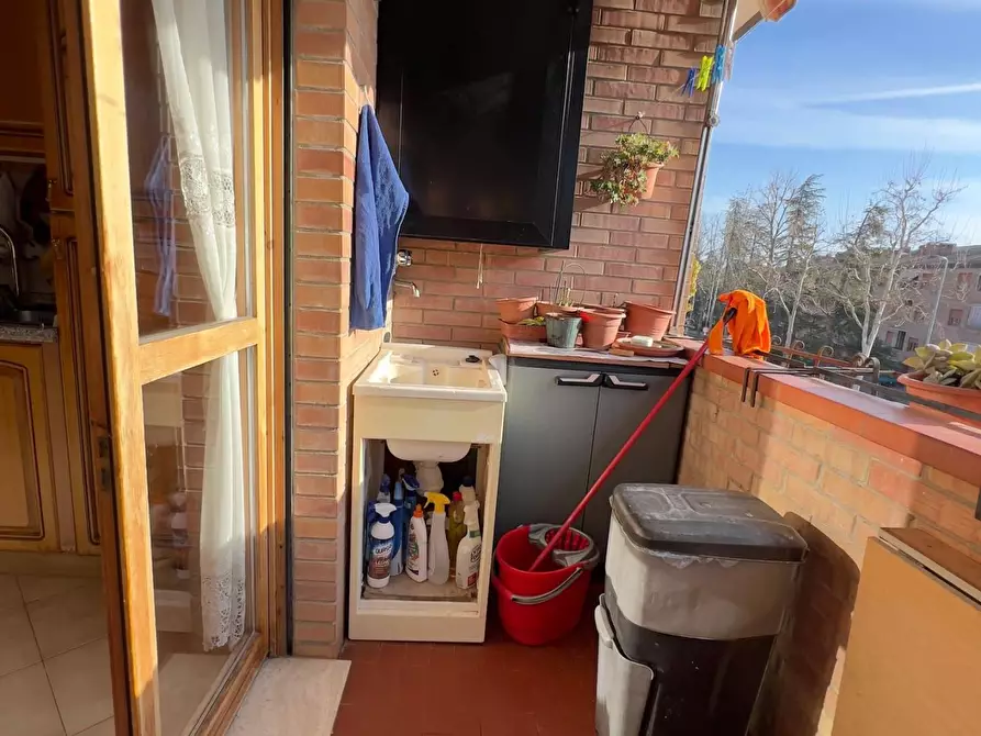 Immagine 21 di Appartamento in vendita  a Siena