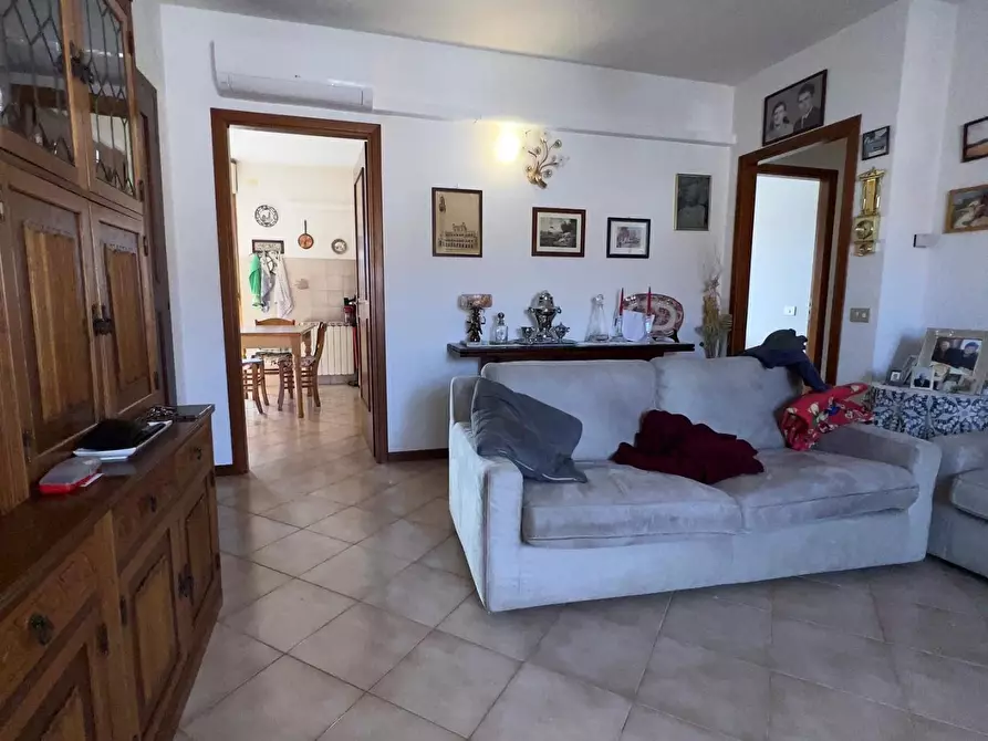 Immagine 2 di Appartamento in vendita  a Siena