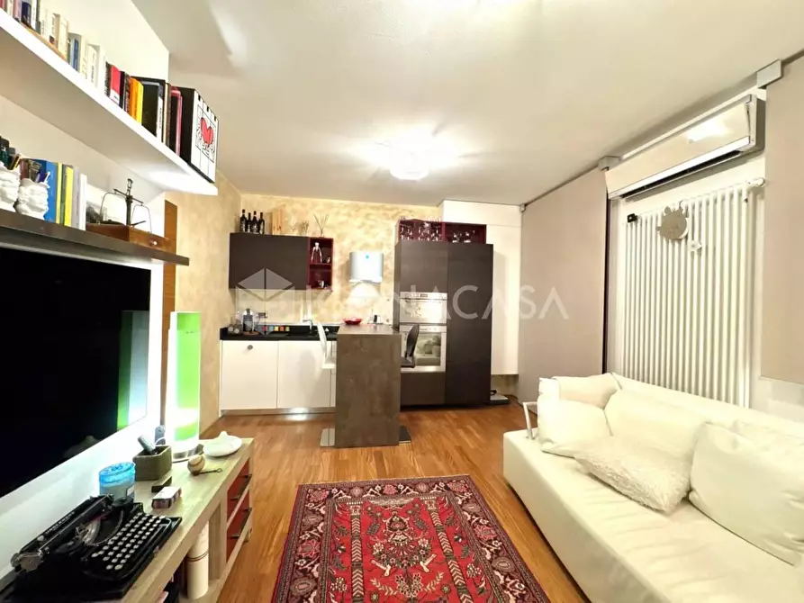 Immagine 2 di Appartamento in vendita  a Santa Maria A Monte