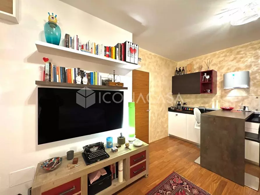 Immagine 6 di Appartamento in vendita  a Santa Maria A Monte