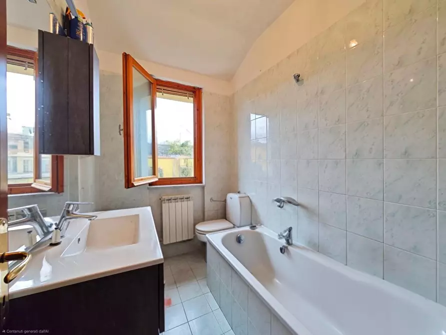 Immagine 14 di Appartamento in vendita  a Sarzana