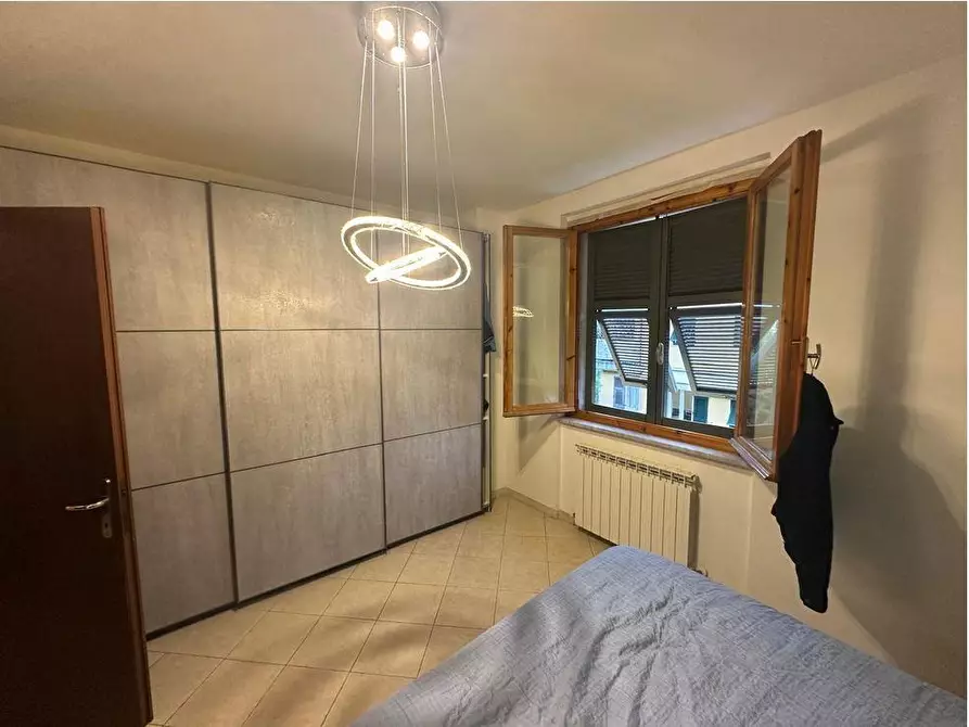 Immagine 11 di Appartamento in vendita  a Sarzana