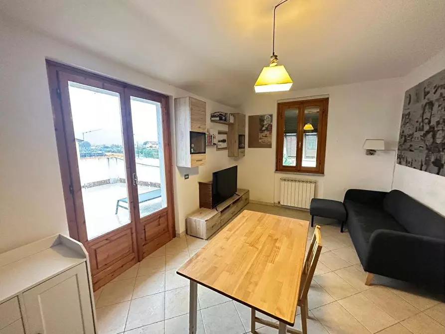 Immagine 2 di Appartamento in vendita  a Sarzana