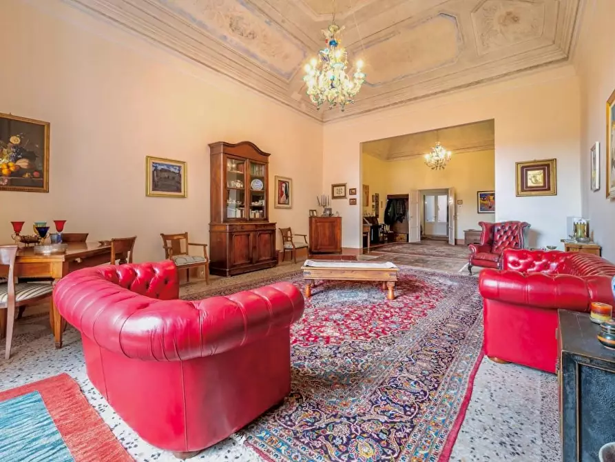 Immagine 2 di Appartamento in vendita  a Pisa