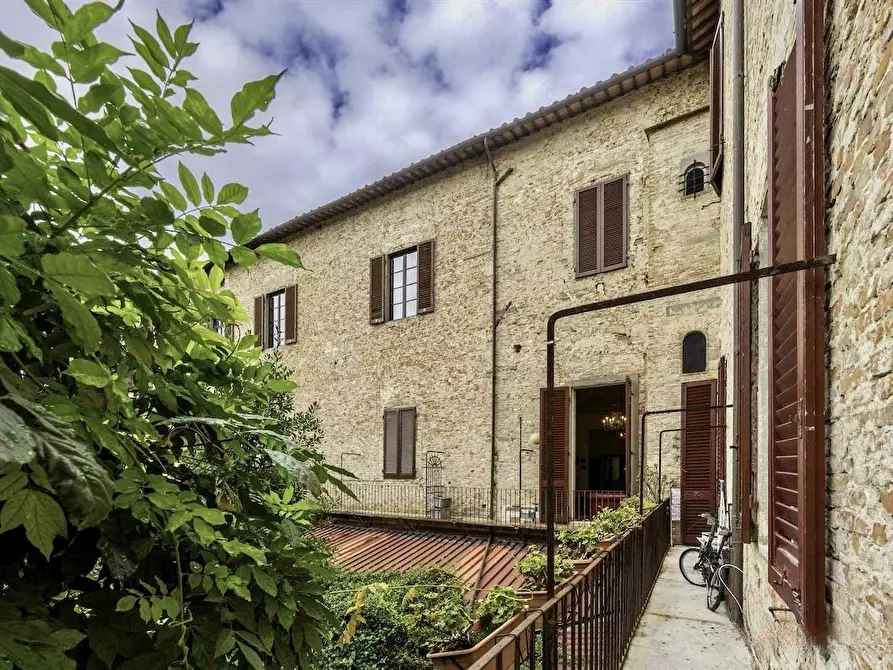 Immagine 26 di Appartamento in vendita  a Pisa