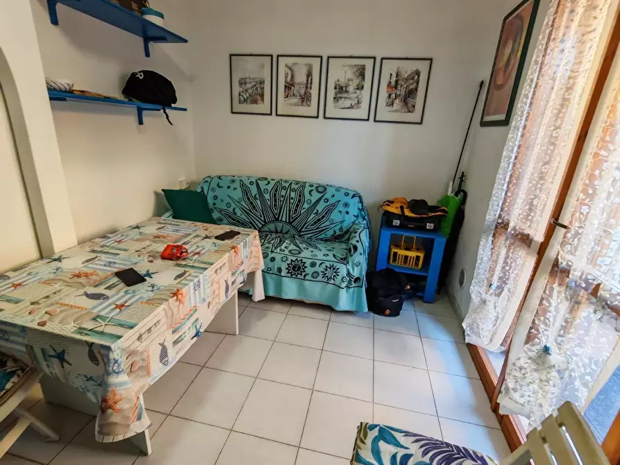 Immagine 25 di Appartamento in affitto  a Carrara