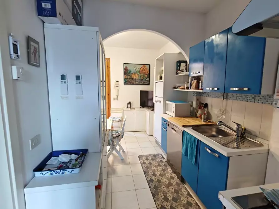 Immagine 21 di Appartamento in affitto  a Carrara