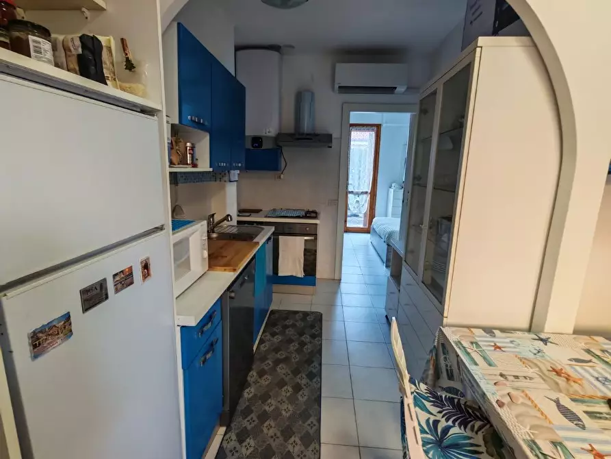 Immagine 8 di Appartamento in affitto  a Carrara