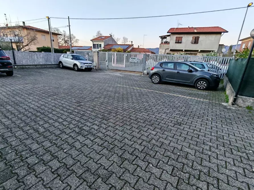 Immagine 10 di Appartamento in affitto  a Carrara