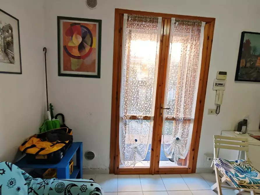 Immagine 2 di Appartamento in affitto  a Carrara