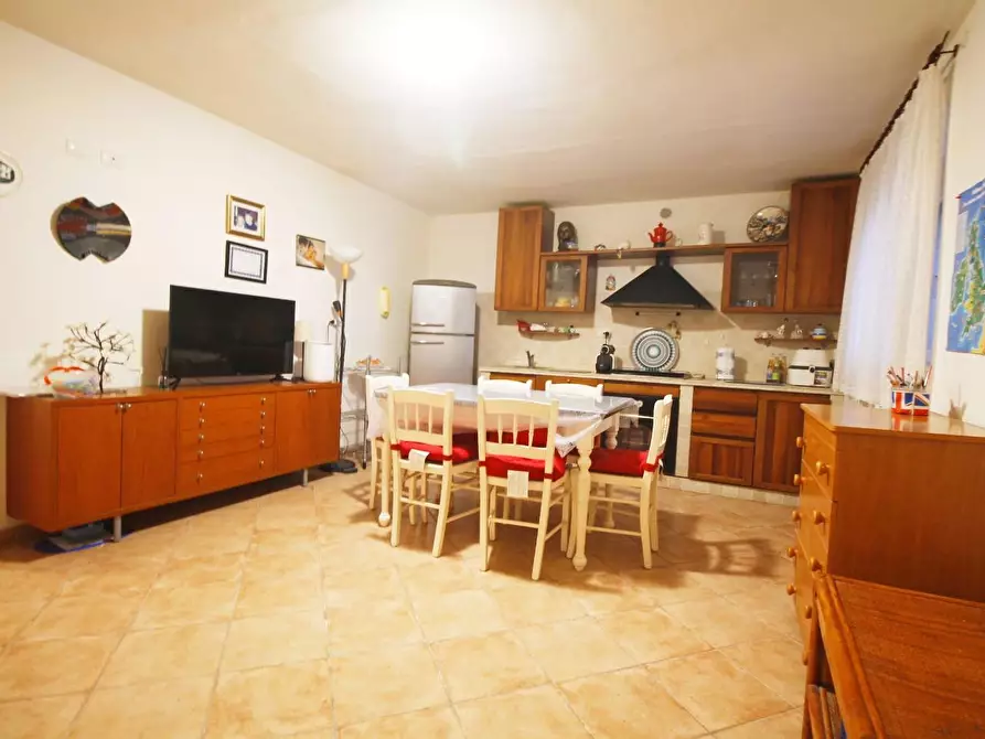 Immagine 21 di Villetta a schiera in vendita  a Vinci