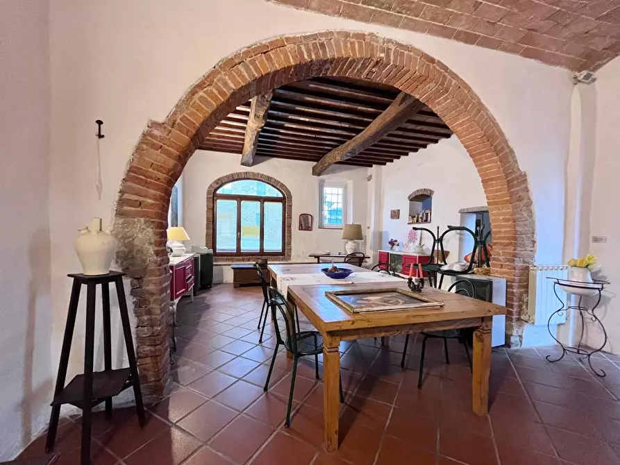 Immagine 7 di Casa colonica in vendita  a Vinci