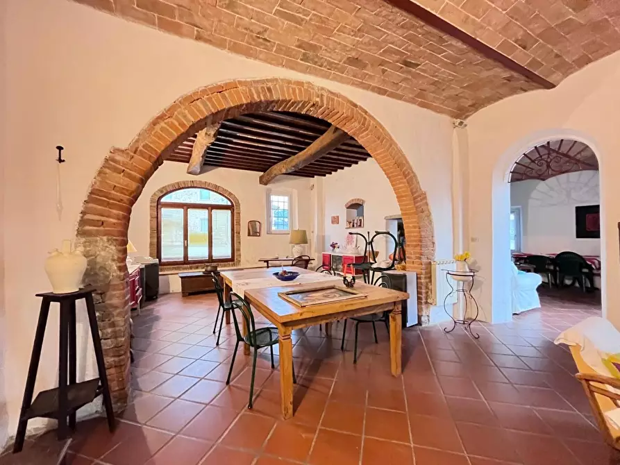 Immagine 3 di Casa colonica in vendita  a Vinci