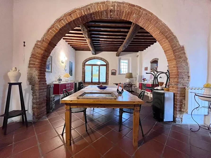 Immagine 6 di Casa colonica in vendita  a Vinci