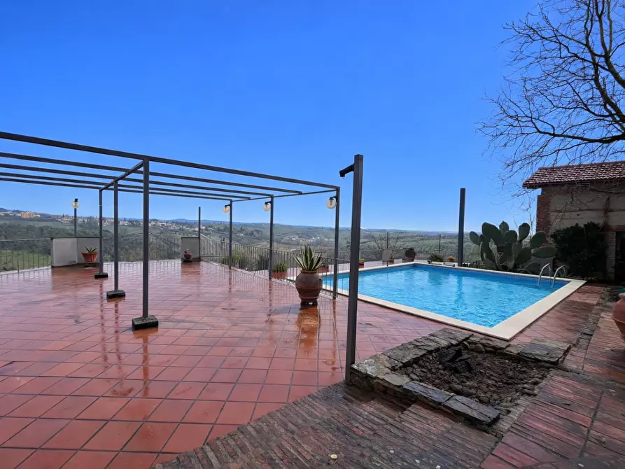 Immagine 34 di Casa colonica in vendita  a Vinci