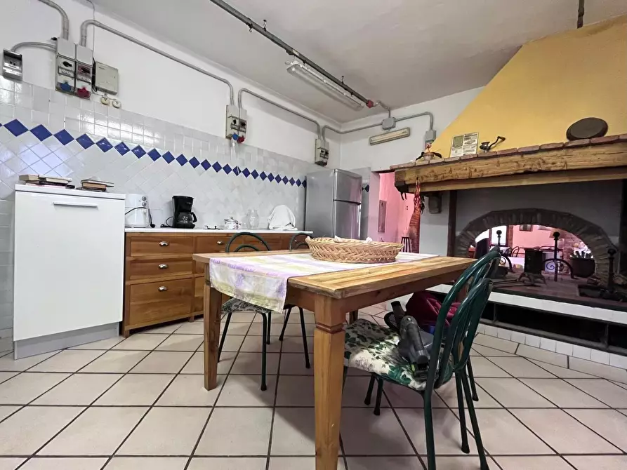 Immagine 10 di Casa colonica in vendita  a Vinci