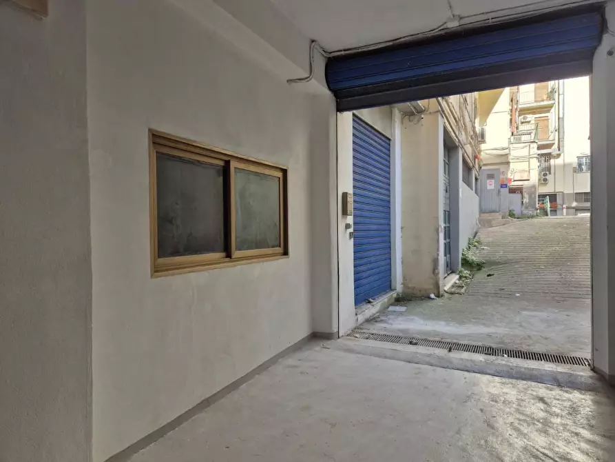 Immagine 1 di Magazzino in vendita  a Palermo