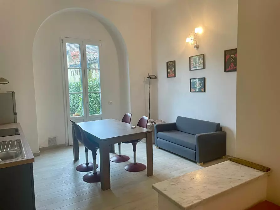 Immagine 6 di Appartamento in affitto  a Lucca