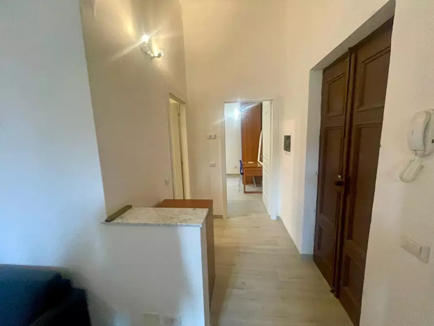 Immagine 12 di Appartamento in affitto  a Lucca