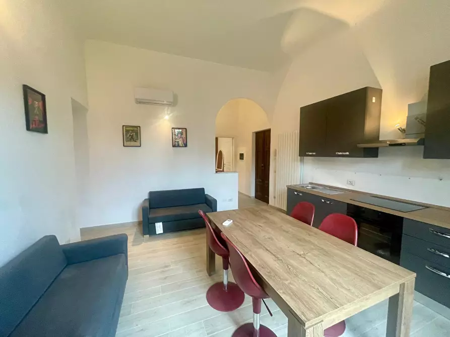 Immagine 5 di Appartamento in affitto  a Lucca