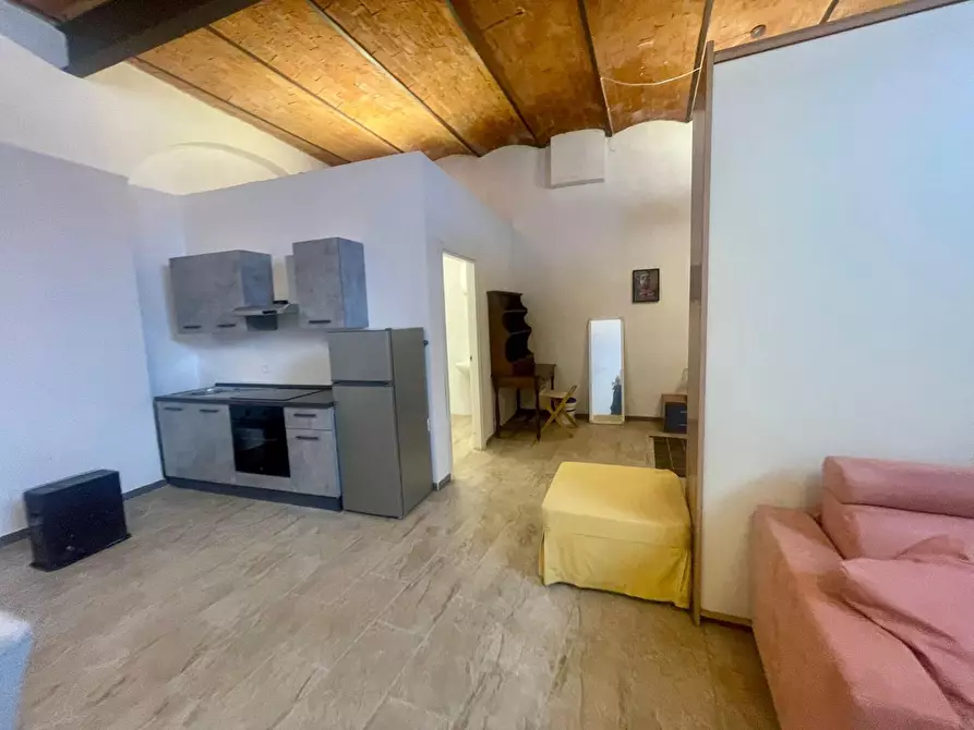 Immagine 8 di Appartamento in affitto  a Lucca