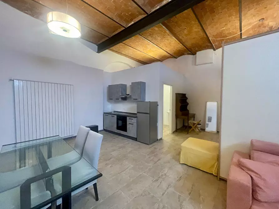 Immagine 7 di Appartamento in affitto  a Lucca