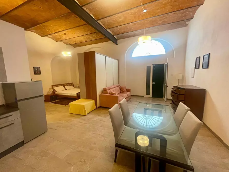 Immagine 3 di Appartamento in affitto  a Lucca