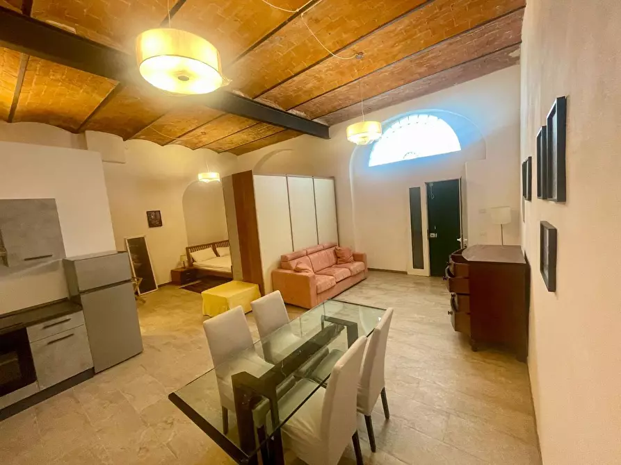 Immagine 4 di Appartamento in affitto  a Lucca