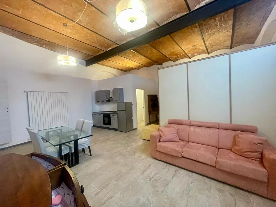 Immagine 6 di Appartamento in affitto  a Lucca