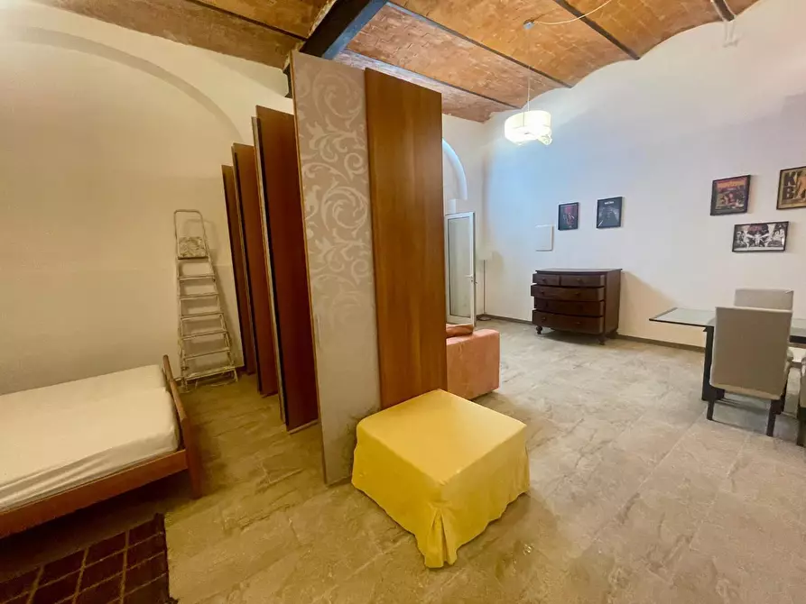 Immagine 12 di Appartamento in affitto  a Lucca