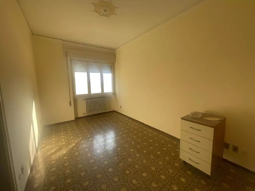 Immagine 13 di Appartamento in affitto  a Lucca