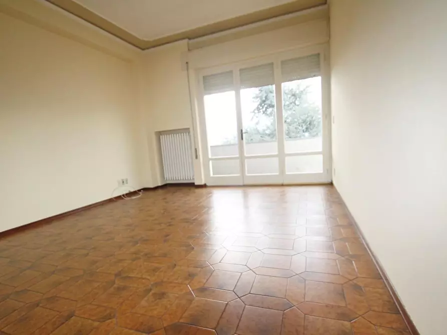 Immagine 18 di Appartamento in affitto  a Lucca