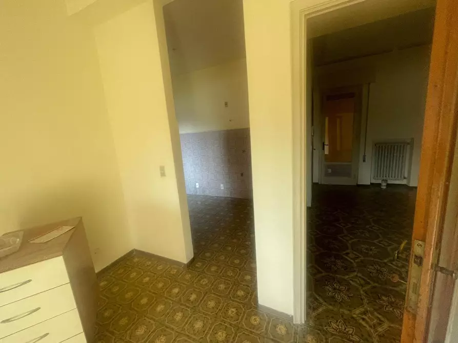 Immagine 16 di Appartamento in affitto  a Lucca