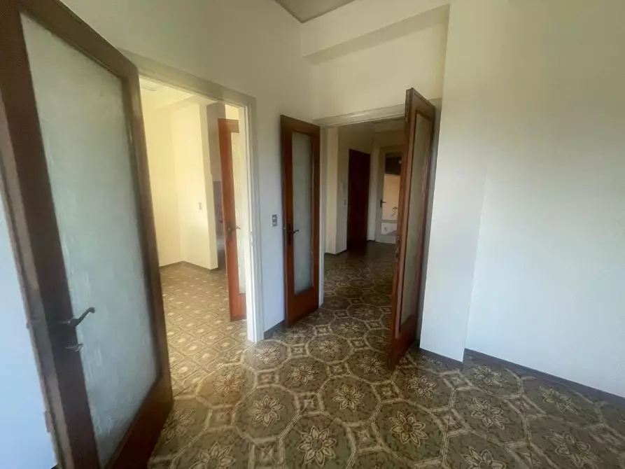 Immagine 3 di Appartamento in affitto  a Lucca