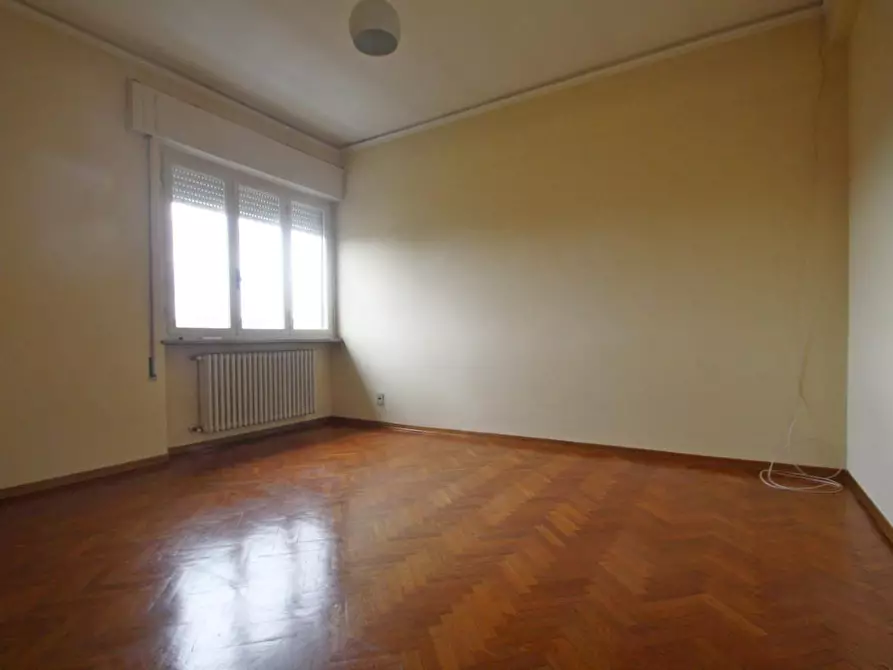 Immagine 17 di Appartamento in affitto  a Lucca