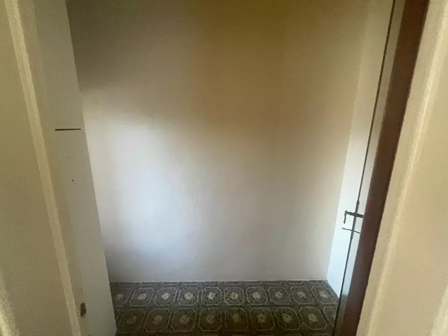 Immagine 11 di Appartamento in affitto  a Lucca