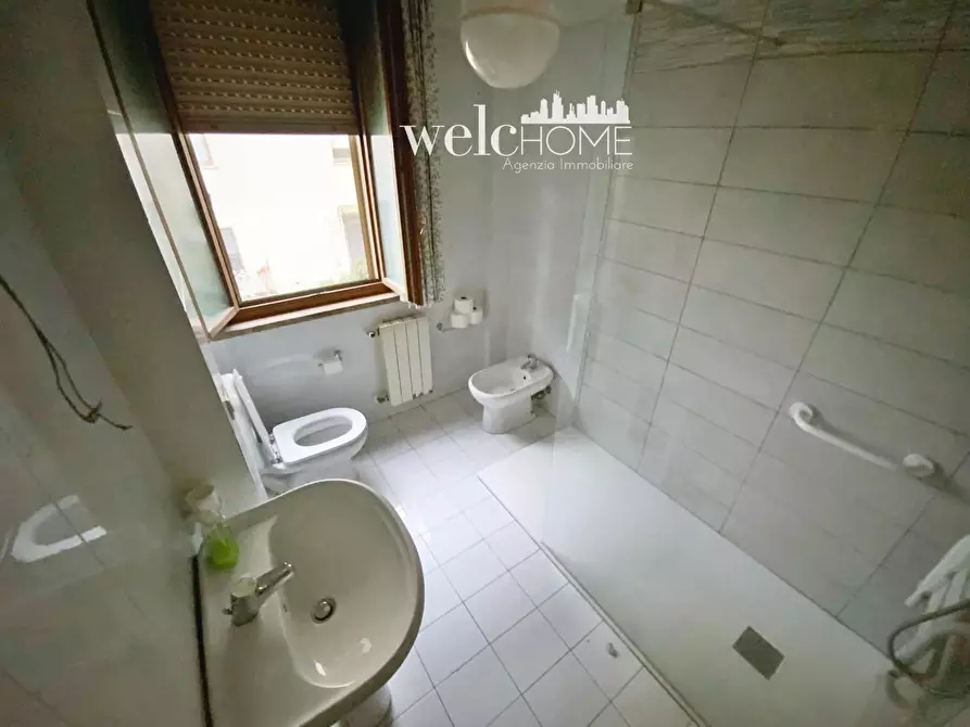 Immagine 11 di Appartamento in vendita  a Campi Bisenzio