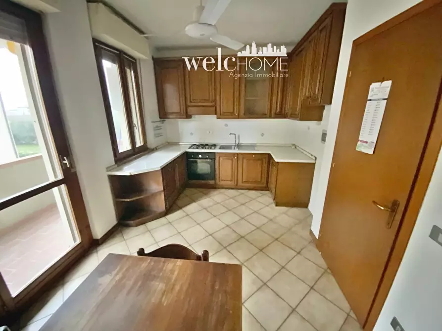 Immagine 19 di Appartamento in vendita  a Campi Bisenzio