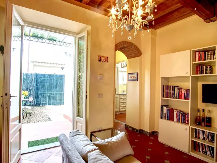 Immagine 2 di Casa semindipendente in affitto  a Forte Dei Marmi