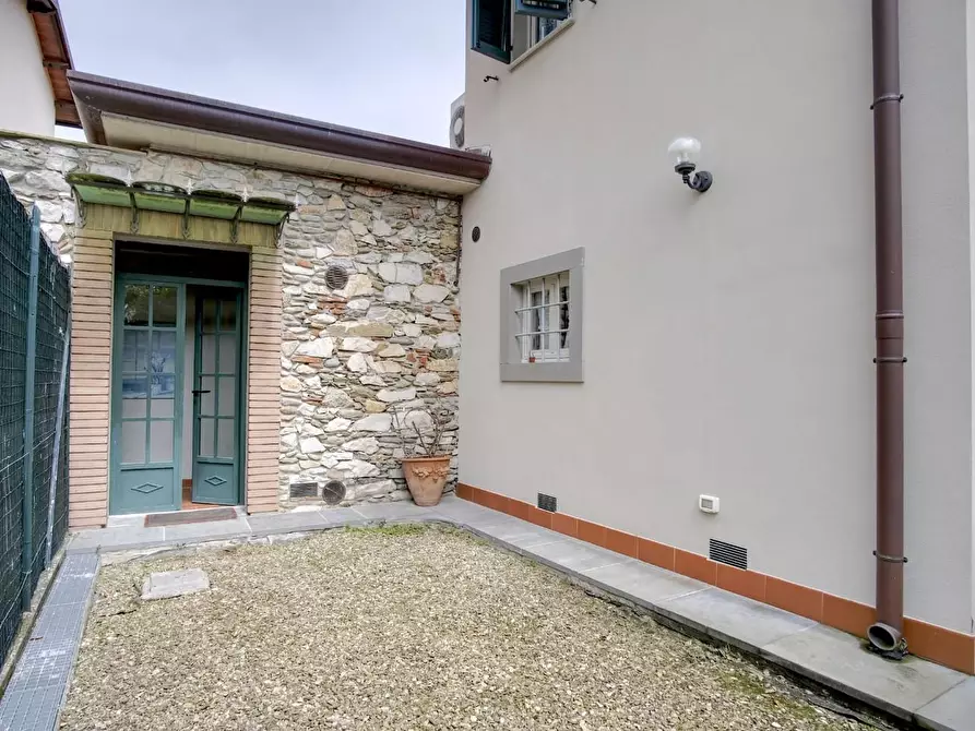 Immagine 14 di Casa semindipendente in affitto  a Forte Dei Marmi