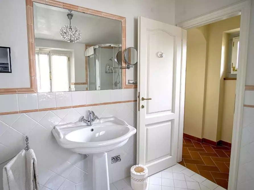 Immagine 11 di Casa semindipendente in affitto  a Forte Dei Marmi