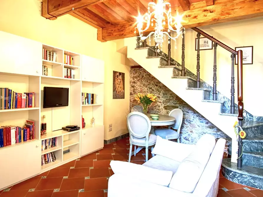 Immagine 1 di Casa semindipendente in affitto  a Forte Dei Marmi