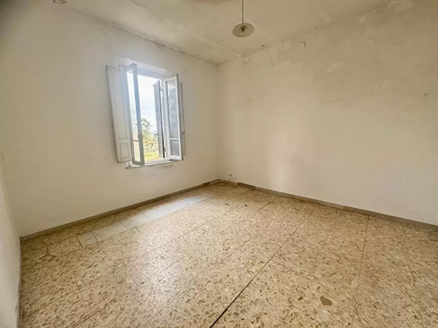 Immagine 13 di Casa indipendente in vendita  a Santa Maria A Monte