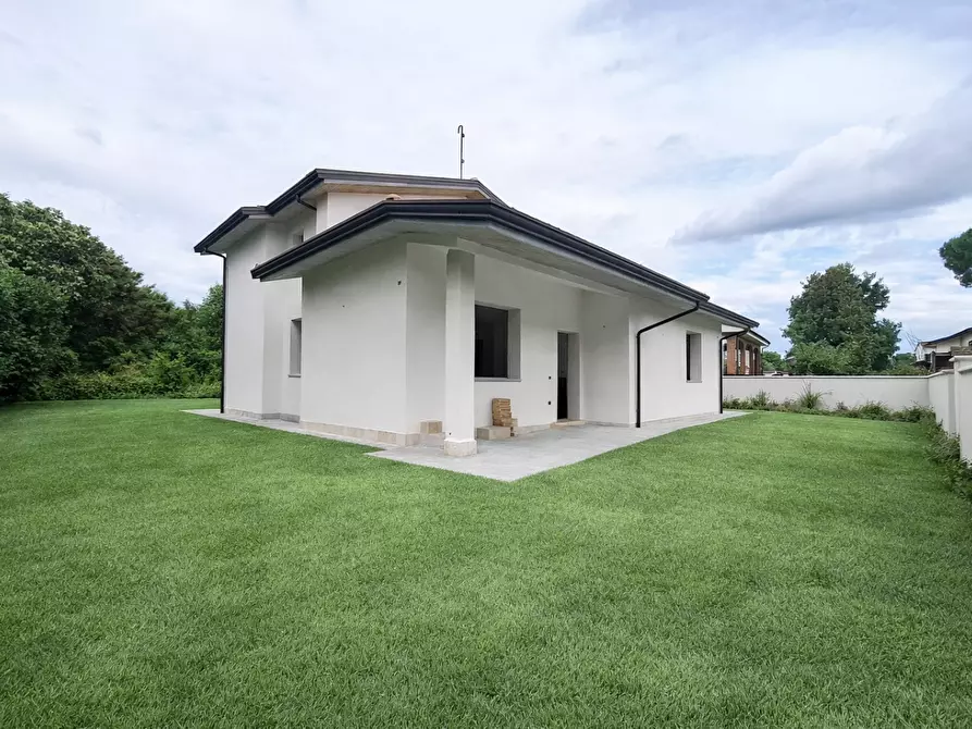 Immagine 17 di Villa in vendita  a Castelfranco Di Sotto