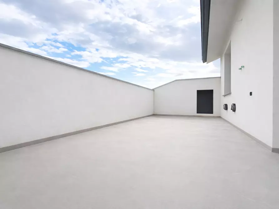 Immagine 15 di Villa in vendita  a Castelfranco Di Sotto