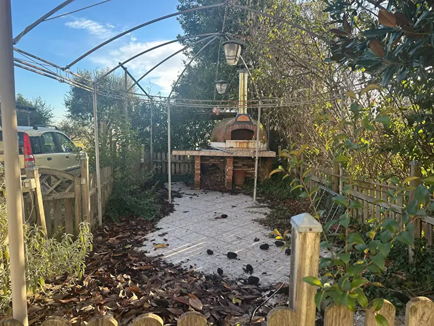 Immagine 35 di Terratetto in vendita  a Pescia